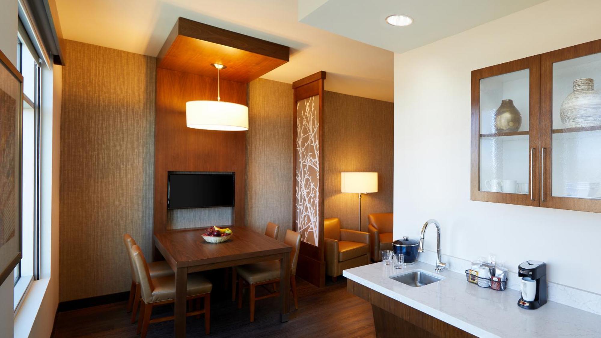 Hyatt Place Las Vegas At Silverton Village Room photo